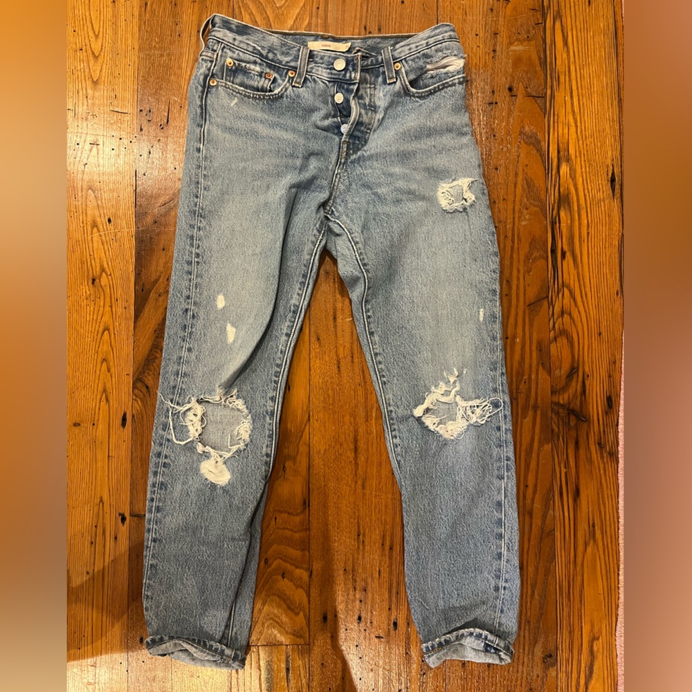 Levi Size 25 Blue Boyfriend Straight Leg Jeans with Holes